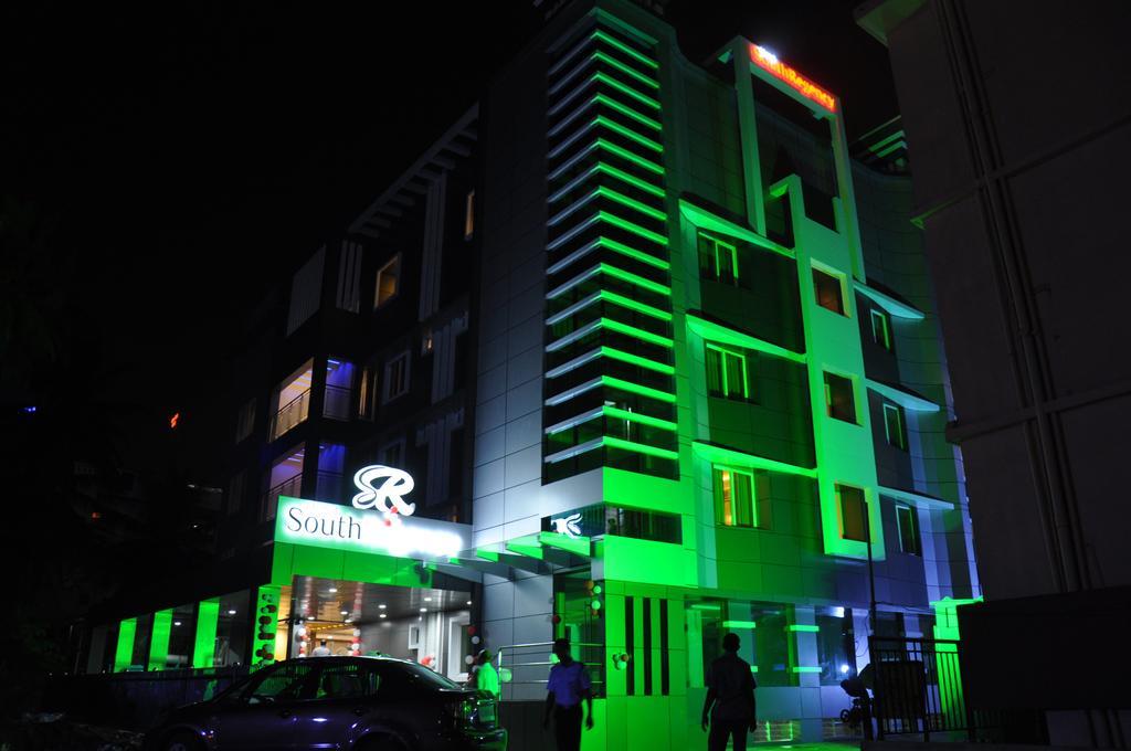 Hotel South Regency, Ernakulam Kochi Exterior photo