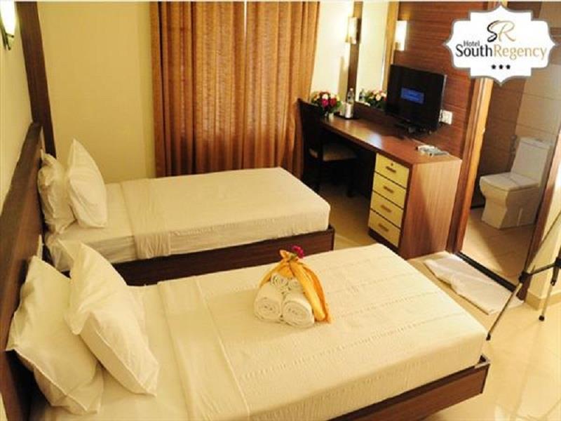 Hotel South Regency, Ernakulam Kochi Exterior photo