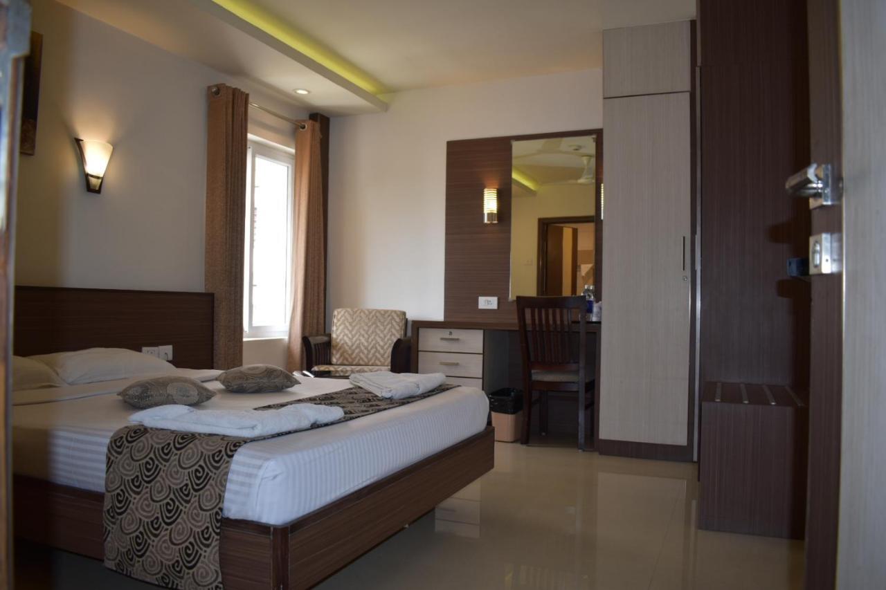 Hotel South Regency, Ernakulam Kochi Exterior photo